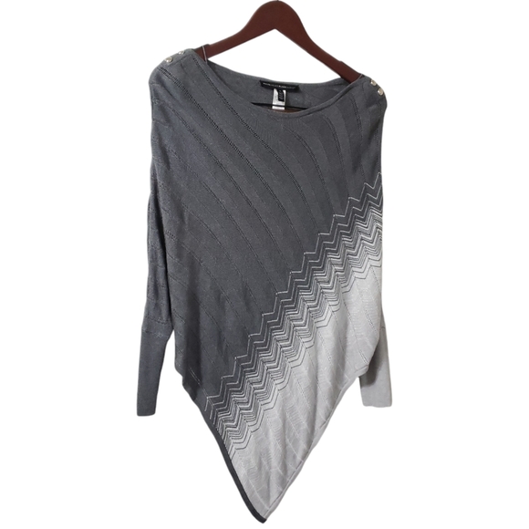 White House Black Market Asymmetric Grey/White Chevron Poncho Sweater Small - Picture 2 of 12